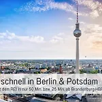 アパート Lichtdurchflutete Moderne Stadtwohnung, Kueche, Waschtrockner, Smarttv ブランデンブルク