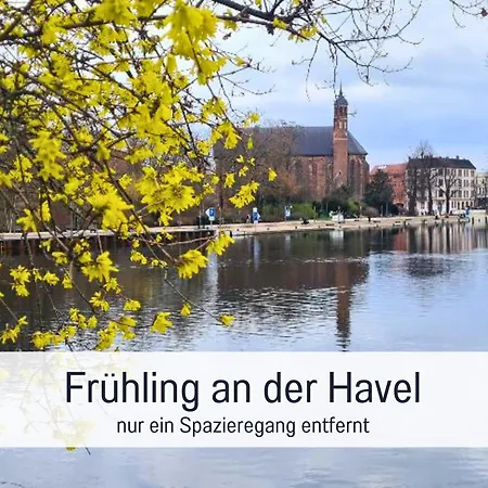 Lichtdurchflutete Moderne Stadtwohnung, Kueche, Waschtrockner, Smarttv * Βραδεμβούργο