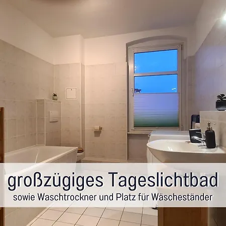 Lichtdurchflutete Moderne Stadtwohnung, Küche, Waschtrockner, Smarttv Apartamento Brandenburg (Brandenburg an der Havel)