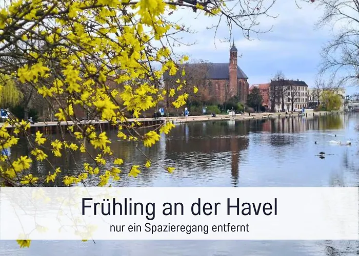 Lichtdurchflutete Moderne Stadtwohnung, Kueche, Waschtrockner, Smarttv * Brandenburg (Brandenburg an der Havel)