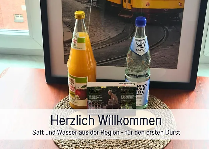 Lichtdurchflutete Moderne Stadtwohnung, Kueche, Waschtrockner, Smarttv Apartamento Brandenburg (Brandenburg an der Havel)